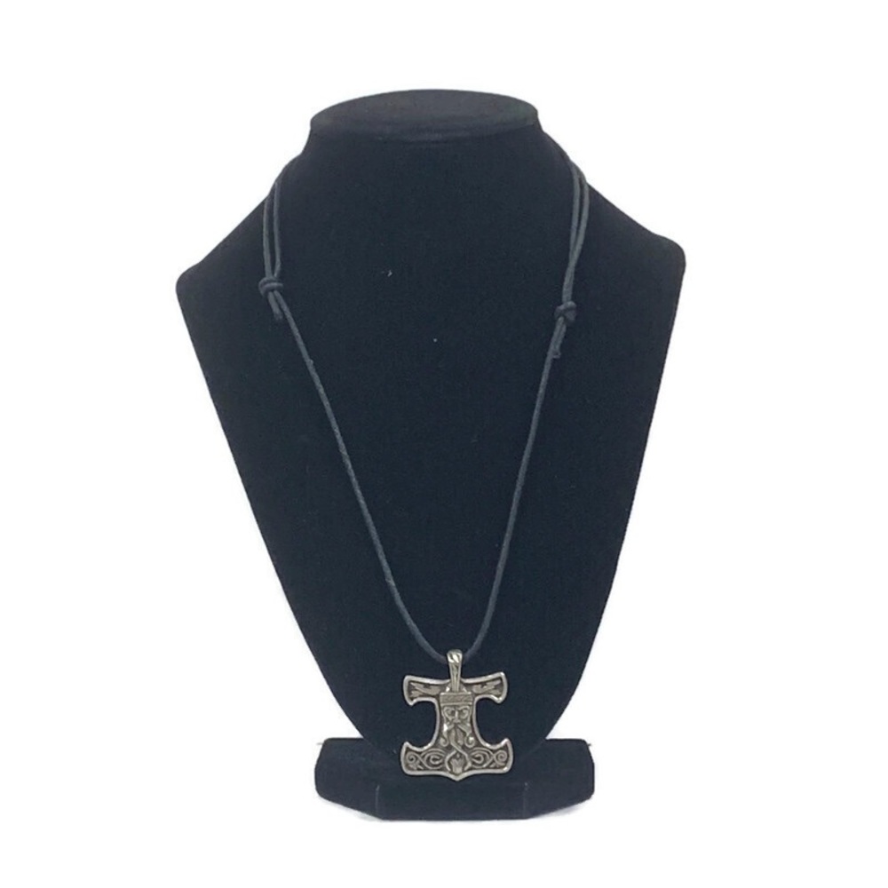 Celtic Thor’s Hammer Necklace